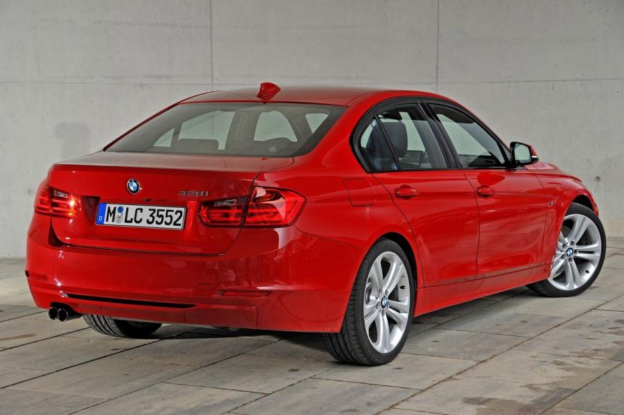  BMW 3-Series 2012 года  (фото 43 из 191)